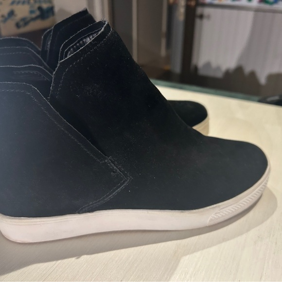 Dolce Vita Shoes - Dolce Vita Walker Women’s Wedge sneaker